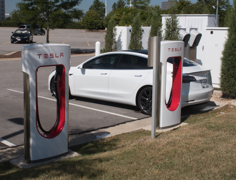 Tesla-Supercharger_Kreski